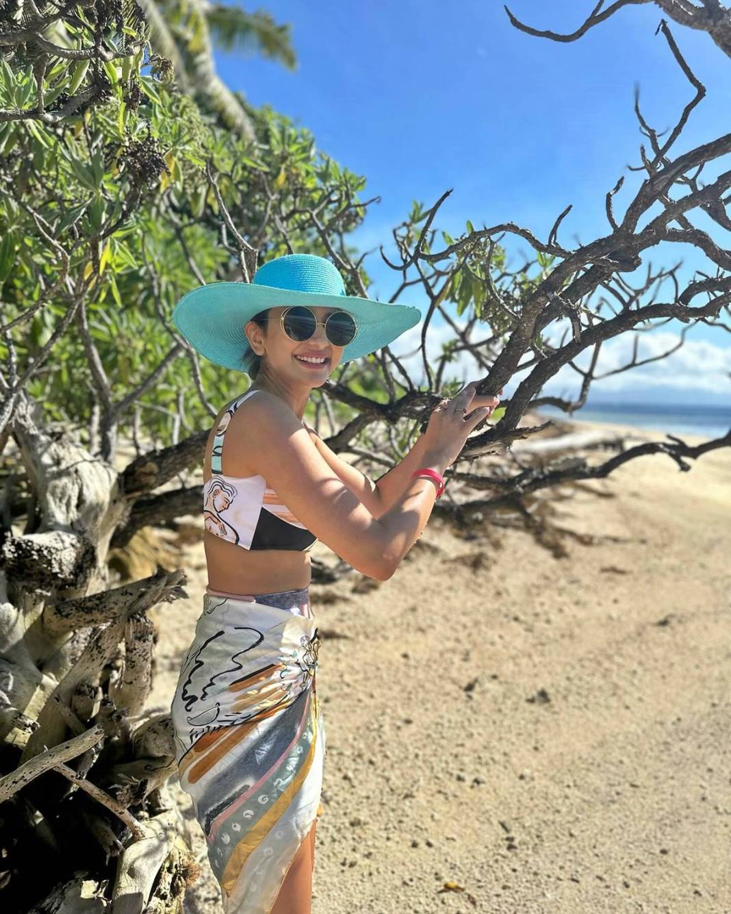 Ünlü oyuncu yürekleri ağza getirdi! Apar topar hastaneye kaldırıldı 22